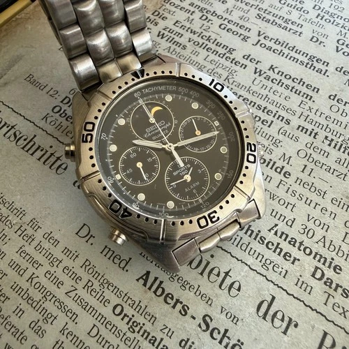 Vintage Seiko 7T36-6A40 Moonphase Alarm Chronograph Quartz 1993 Black dial
