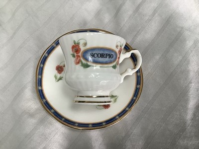 Queen s Bone China Skorpion Miniatur Tasse und Untertasse