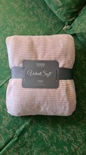 Cozee Home Velvet Soft Bed Throw/Light Blanket. Size 150x200cm In Multicolour