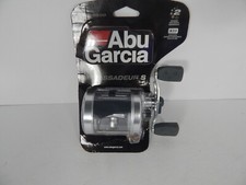 ABU-GARCIA AMBASSADEUR 6500 S,Baitcasting Reel,Silver,RH,Ratio 5.1:1,Drag 11lbs.