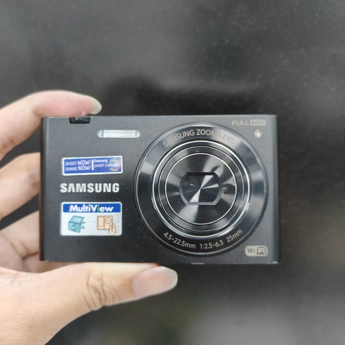 Samsung MV900f 16.1MP 5x Optical Zoom Flip-out Touch Screen Vlog