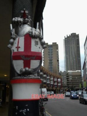 PHOTO  CITY OF LONDON BOUNDARY MARKER GOSWELL ROAD EC1 THE BOUNDARY MARKER FOR T