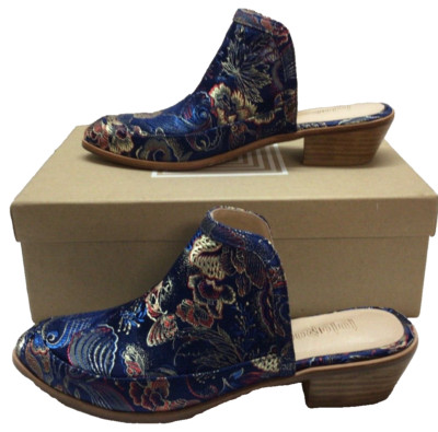 Women's 9 B Lularoe Laura Blue Jacquard Point Toe Slip On Mules Clog Shoes