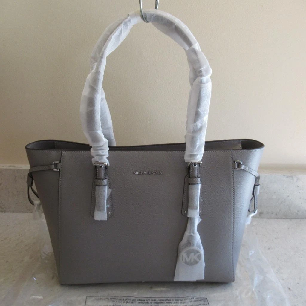 Michael Kors Voyager Tote