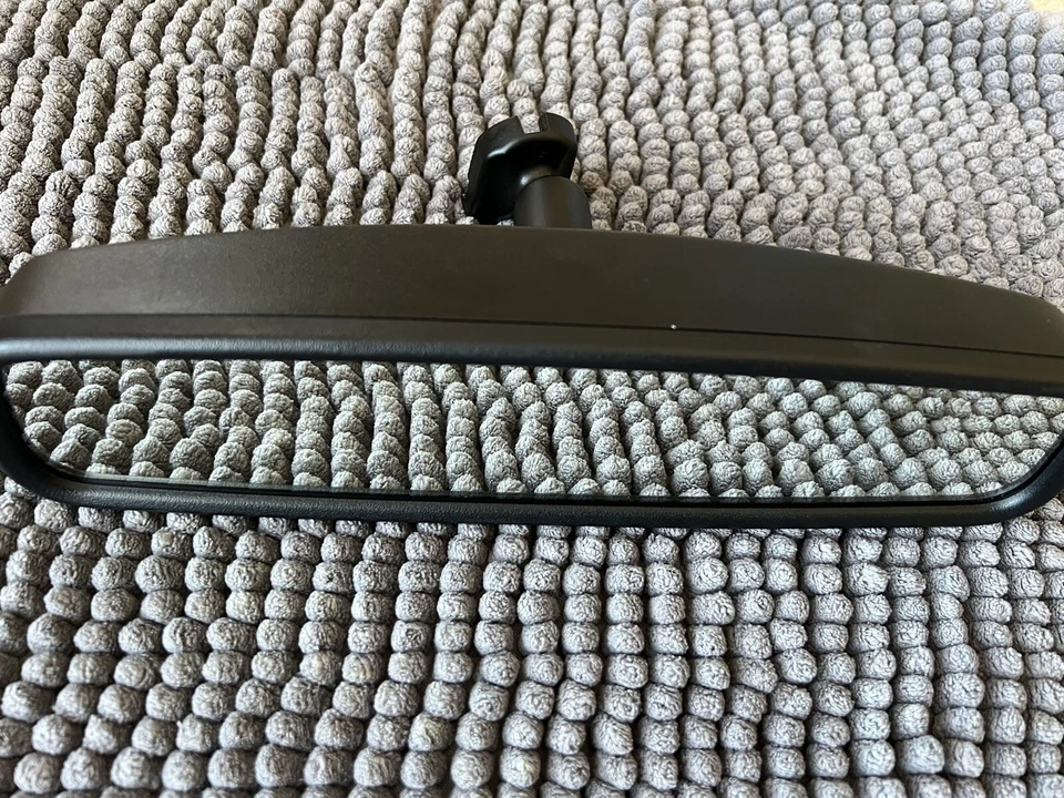 Lincoln Mark LT 2010 - 2014 Rear View Mirror Autodimming (533) - Image 2 of 4