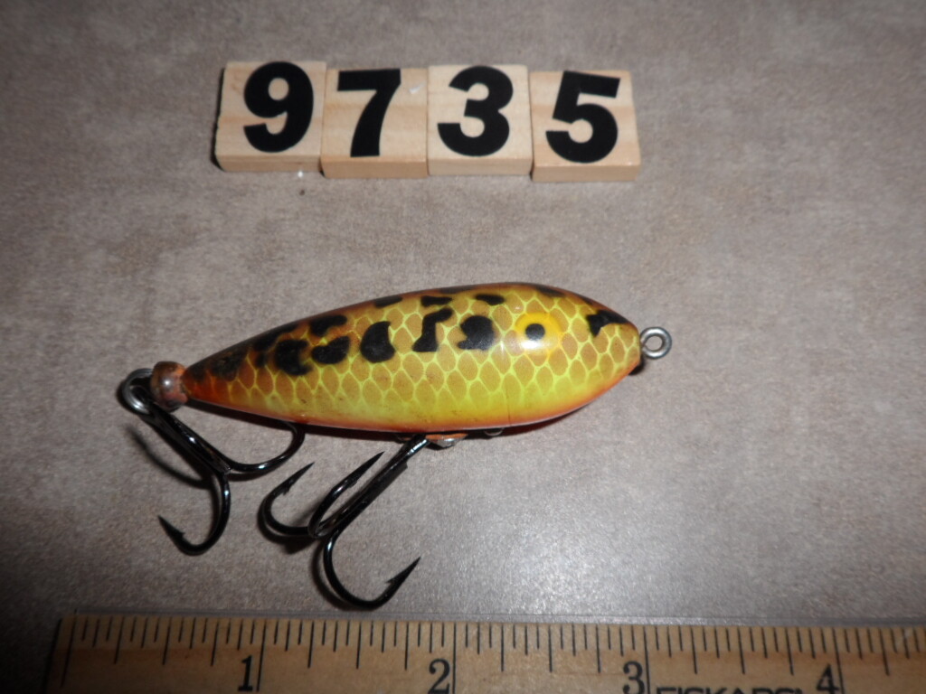 T9735 TF HEDDON BRS BABY ZARA SPOOK FISHING LURE IN RARE BROWN CRAWDAD COLOR