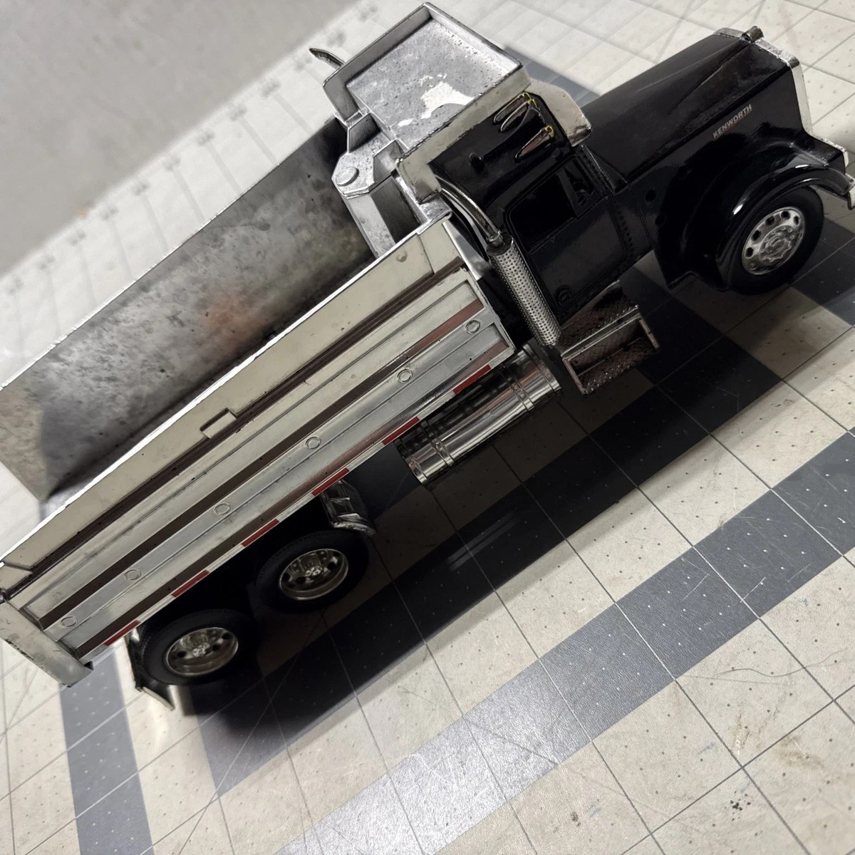 1:32 Kenworth Diecast Dump Trucks for sale | eBay