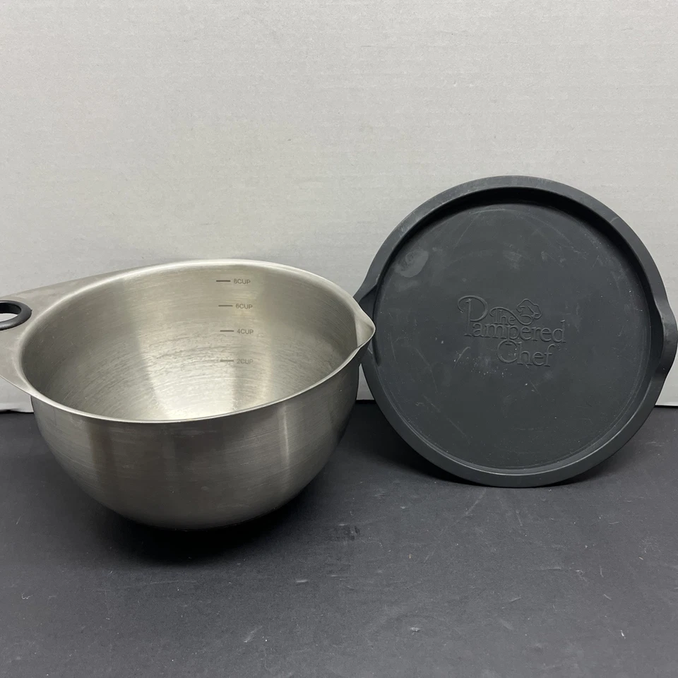 Juego de cuencos mezcladores de acero inoxidable Pampered Chef con tapas de 2, 4 y 6 L Foto 2 de 4