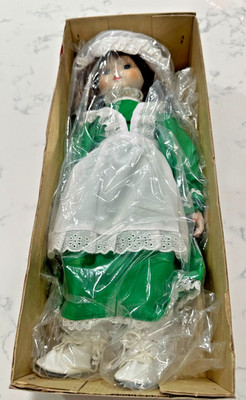Vintage Alberon Collection Porcelain Doll   ''Shamrock Collection'' Irish Girl 12''