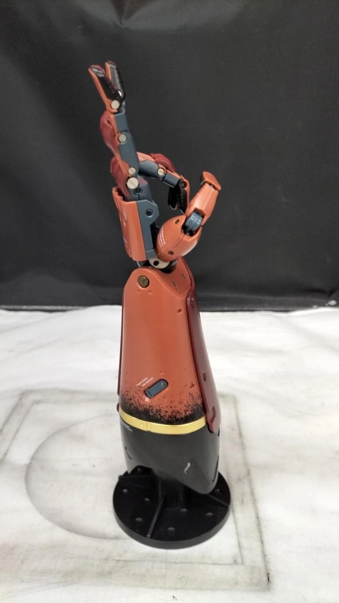 Metal Gear Solid V Venom Snake's Bionic Arm 1/2 Figure Prize C