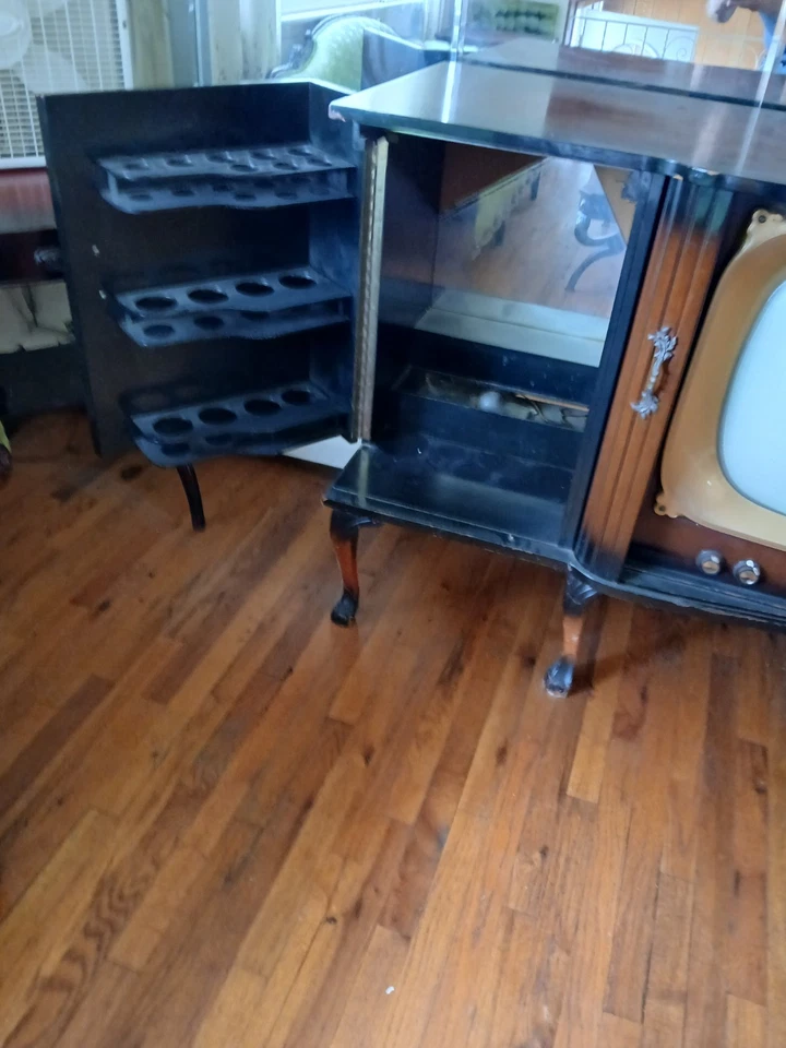 MidMod Credenza / Centro de entretenimiento / hallazgo raro, estéreo, bar, TV! Proyecto Reno Foto 3 de 4