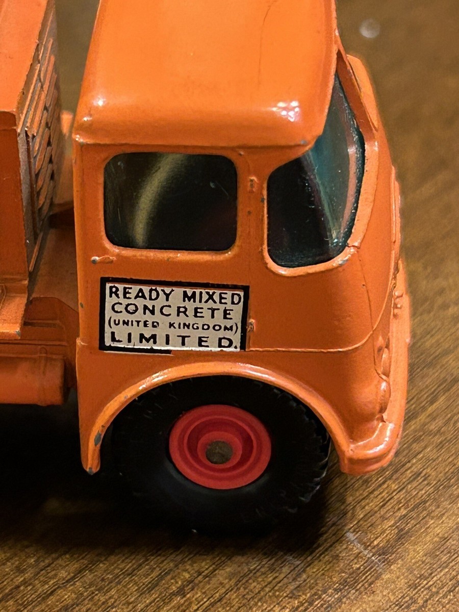 Matchbox King Size - (No. 13) - Ready-Mix Concrete Truck
