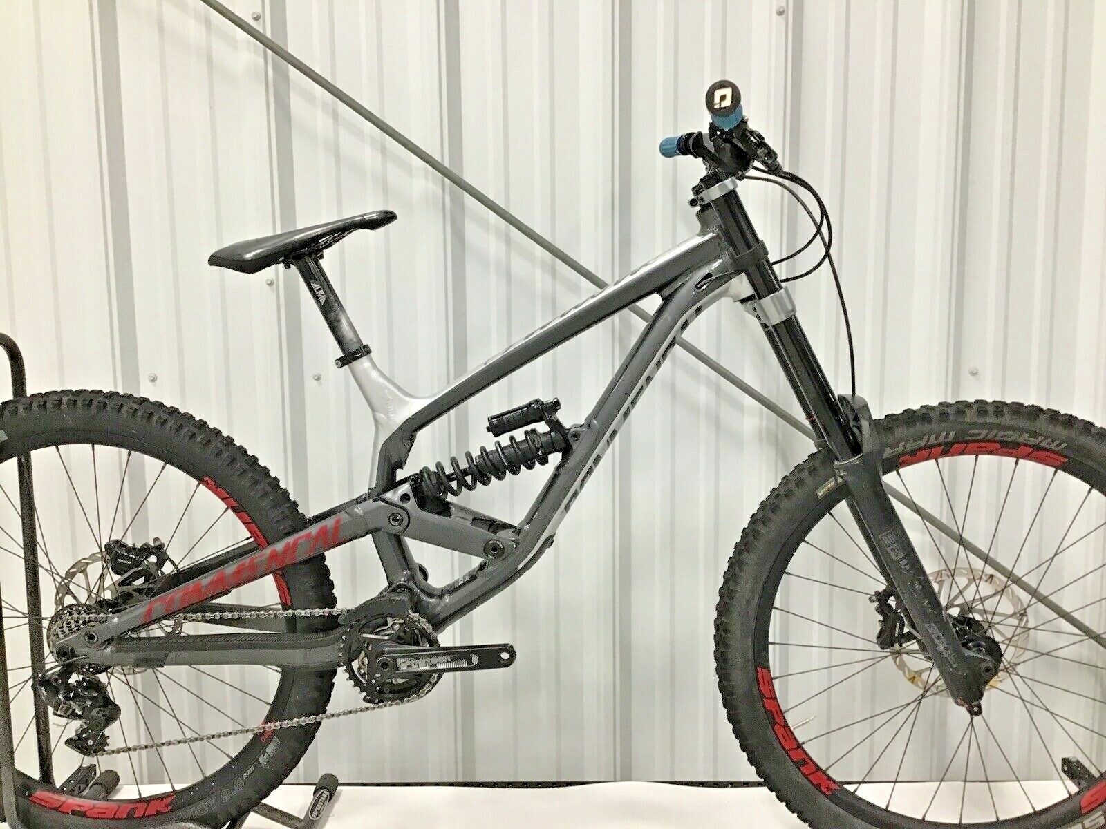 commencal furious essential