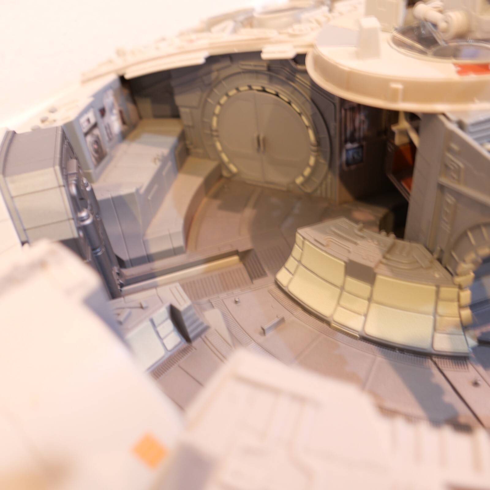 2008 Hasbro Legacy Collection Star Wars Millennium Falcon w/ Lights