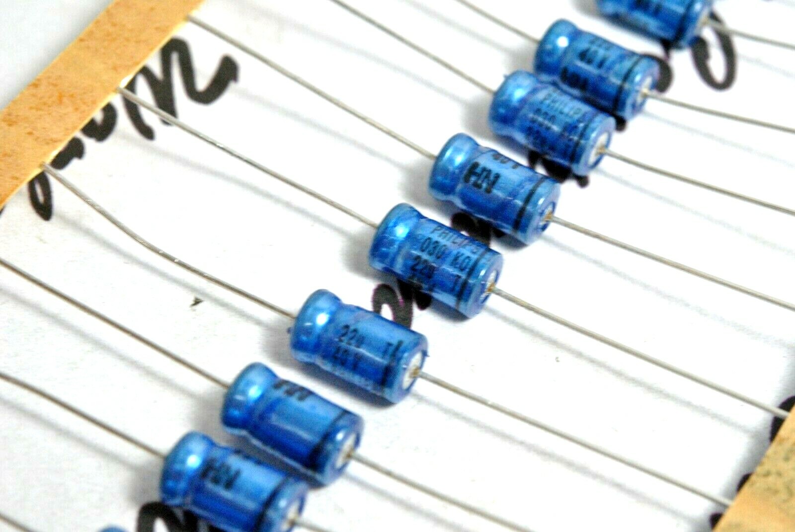 4pcs-PHILIPS030AS22uF40VAxialElectrolyticCapacitor2222-030-37229