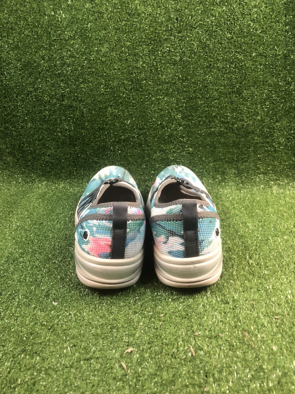 Bzees Lifetime Side Zip Casual Comfort Shoes Women Size 9.5 Multicolor