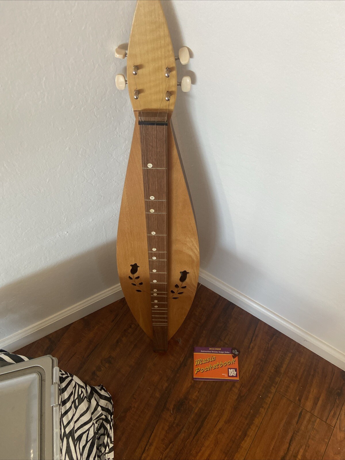 Vintage "Dulcimer Factory" Mountain Dulcimer eBay