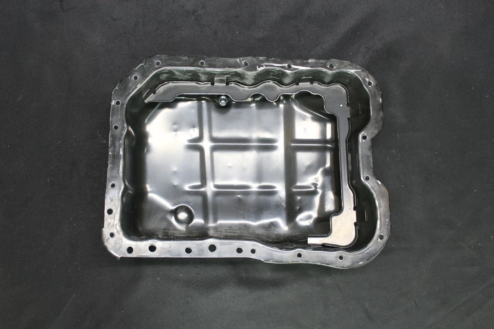 Panela de óleo inferior do motor 2011-2016 Hyundai Sonata 2.4L G4KJ fabricante de equipamento original - Imagem 3 de 4