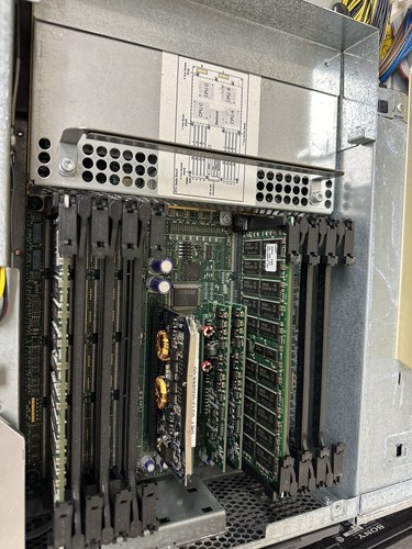 SGI Silicon Graphics Origin / Altix 300 Server Model CMN026 - 第 9/14 張圖片