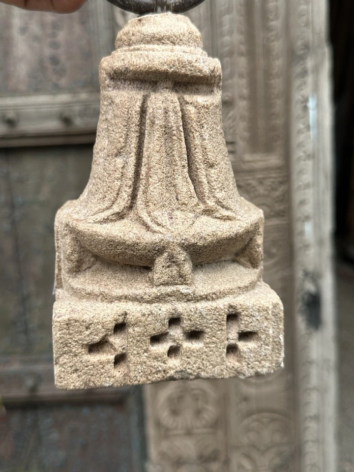 Antiguo anillo de metal de peso tapón de puerta forjado a mano de piedra antigua Foto 2 de 4