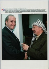 A03 A0368 – Yasser Arafat With Hubert Védrine Ramallah Peace Talks Palestine