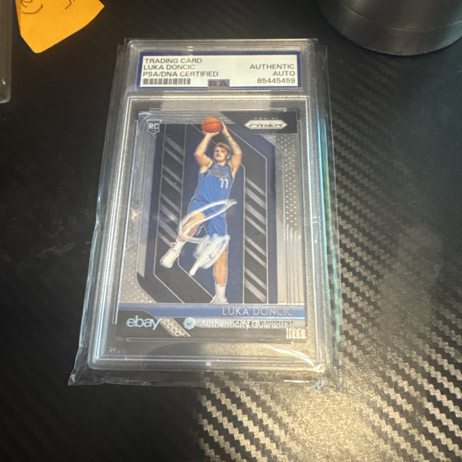 2018-19 Panini Prizm - Luka Dončić #280 (RC) on card auto  view 4