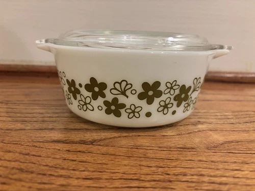 Vintage Pyrex 472 Crazy Daisy Spring Blossom 1 1/2 Pt Casserole Dish w/ Lid