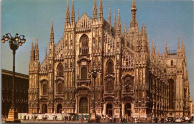 TWA AIRLINES Advertising Postcard ''MILAN: The Cathedral from Piazza del Duomo''