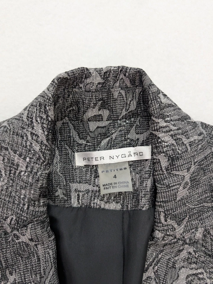 Peter Nygard Women's Blazer Suit Jacket Size 4 Gray Silver 3/4 Sleeve One-Button - Image 4 of 4