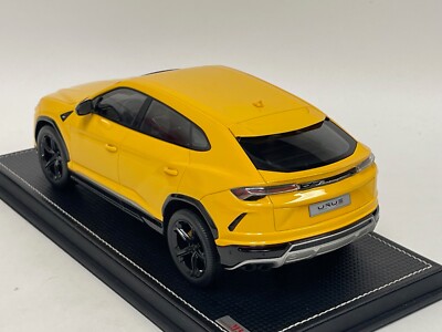 1/18 MR Collection Lamborghini Urus Gloss Yellow 2021 Owner