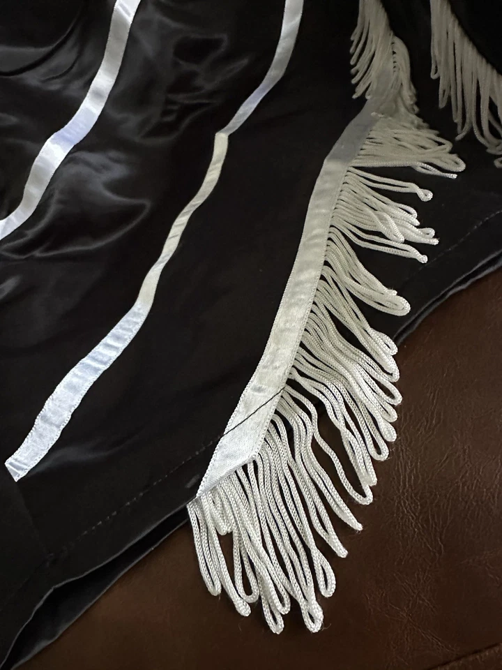 FIGHTING brand BOXING SHORTS Size XXL Black & White With EXTRA DETAIL & STYLE - Image 4 of 4