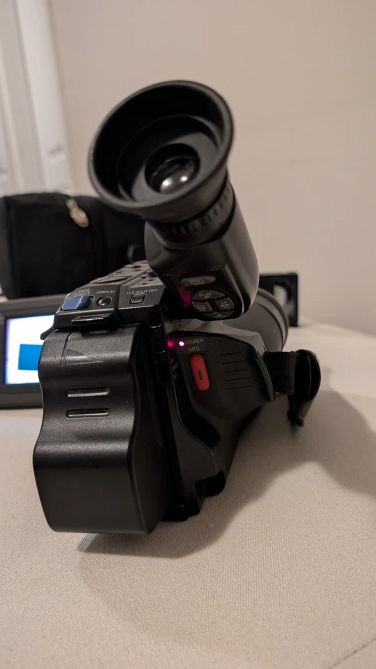 Panasonic PV-L559 Palmcorder Palmsight VHS-C Camcorder with Battery/Case TESTED - Image 3 of 4