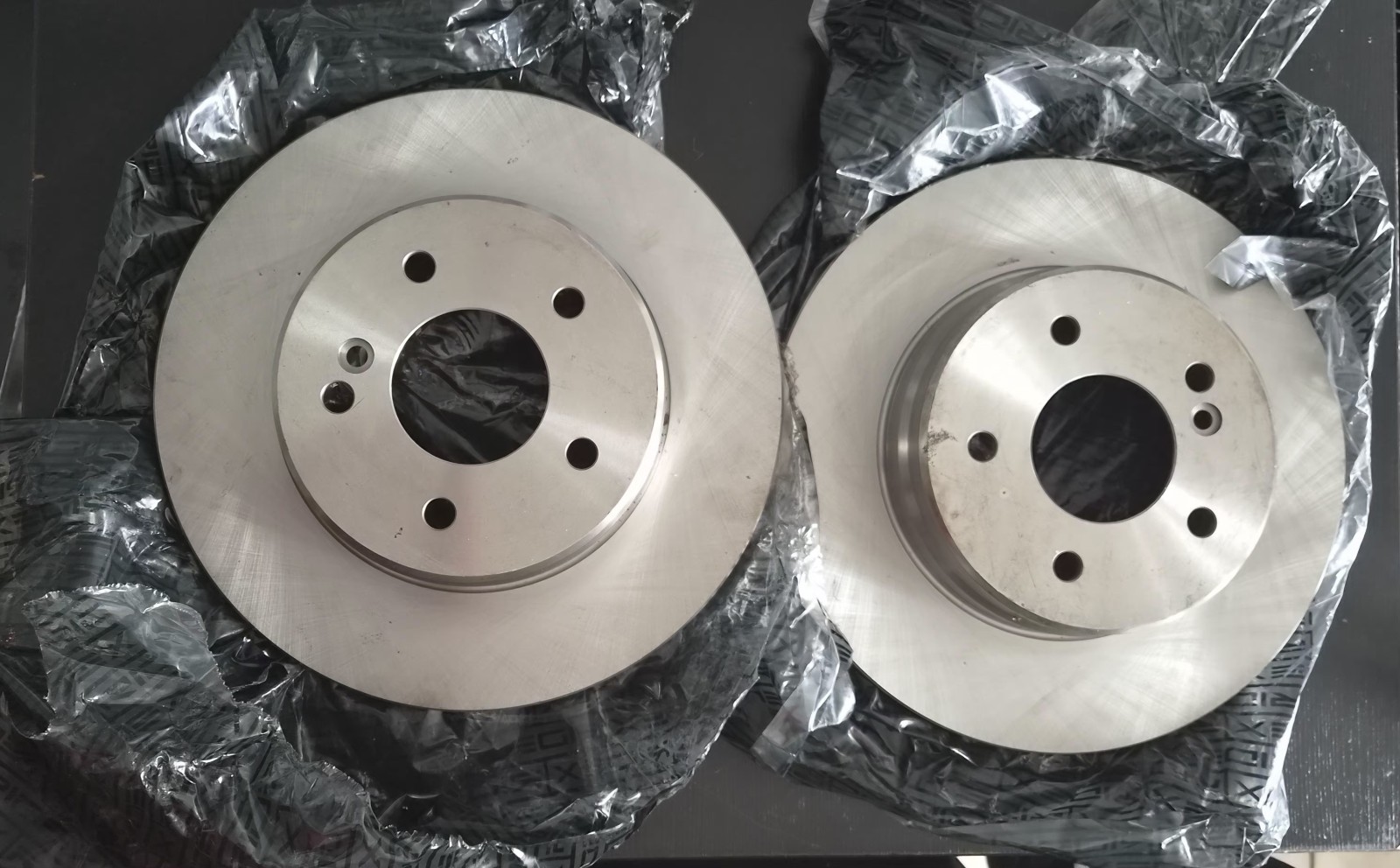 Disques de frein avant ventilés Ridex 82B0388 en fonte grise haute friction
