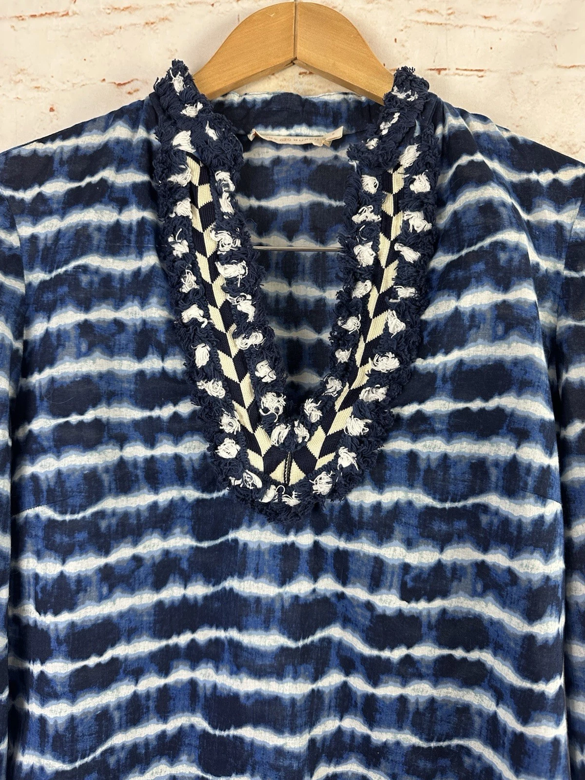 Tunica Tory Burch impreziosita da cravatta tinta a righe in voile di cotone blu e bianco taglia 8