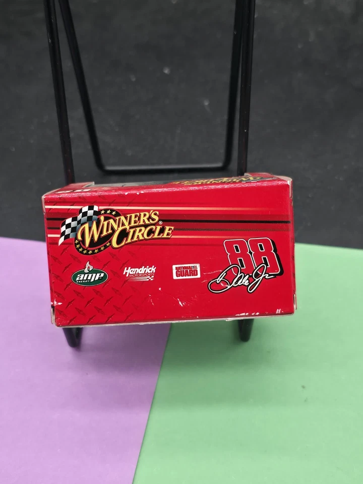 Dale Earnhardt Jr #88 Monte Carlo Winner Circle NASCAR Motorsports 1:87 70542 - Image 2 of 2