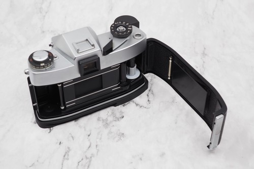 Leica Leicaflex SL Ergonomic Hand Grip (Grip only NO Camera) - Picture 6 of 8