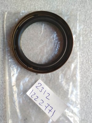 BMW Gearbox Shaft Seal 23121222771 | OE