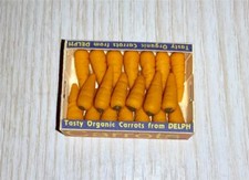 MINIATURE DOLLHOUSE 1:12 SCALE CARROTS IN PRINTED CARTON/BOX - PC14