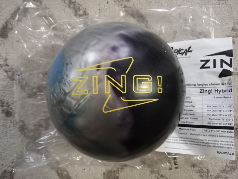 (1) New Radical Zing Hybrid Bowling Ball 15 lb.