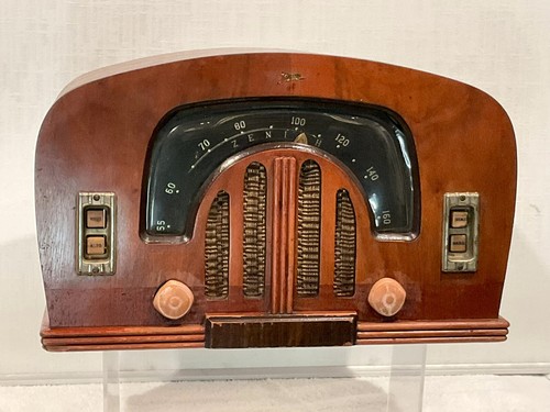Zenith 6D2615 1942 6 Tube Boomerang Radio Beautiful Styling