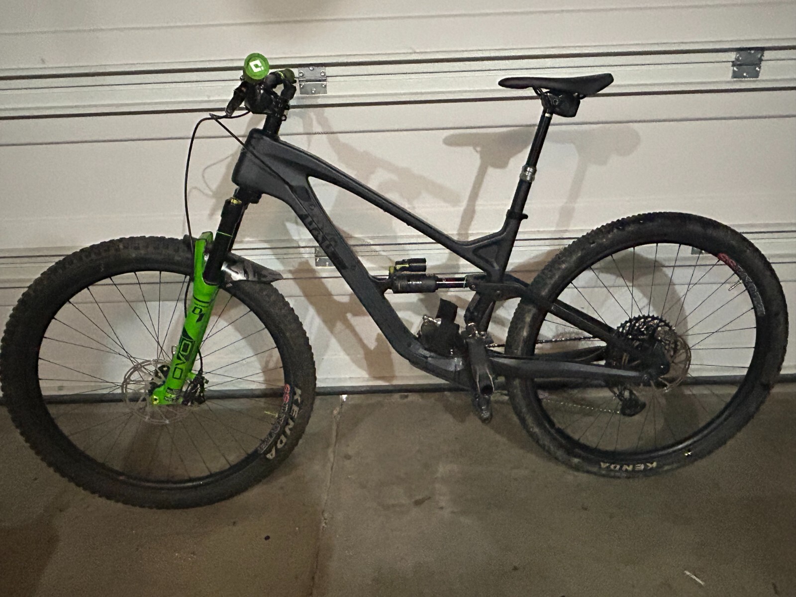 Guerilla Gravity Trail Pistol Mountain Bike Custom Build Carbon AXS 29 L