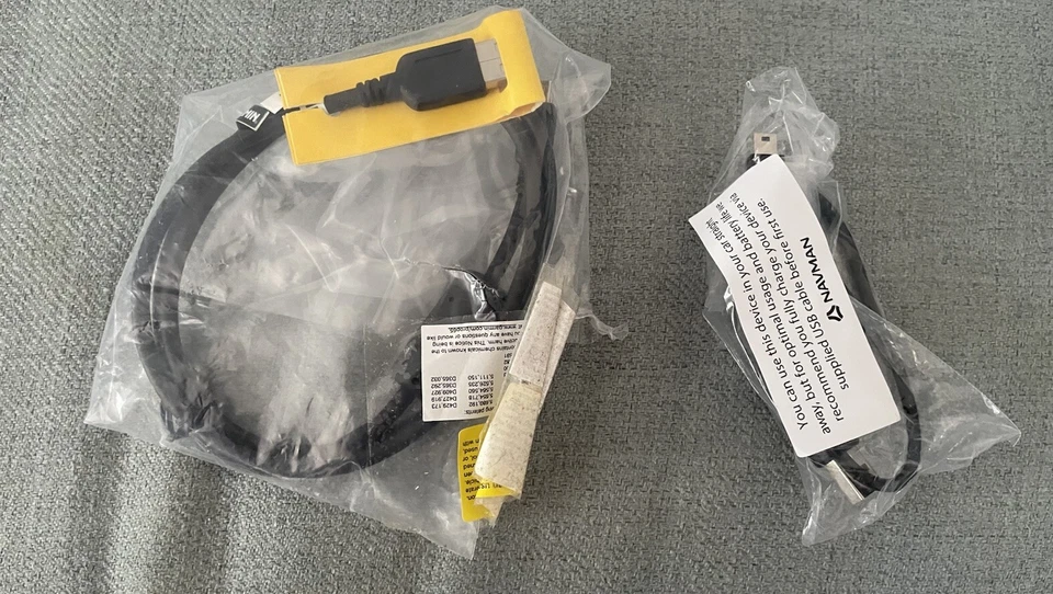 2x NAVMAN F20 + MOVE85LM incl Cables + Manual + Mount UNTESTED Navigation Car - Image 2 of 4