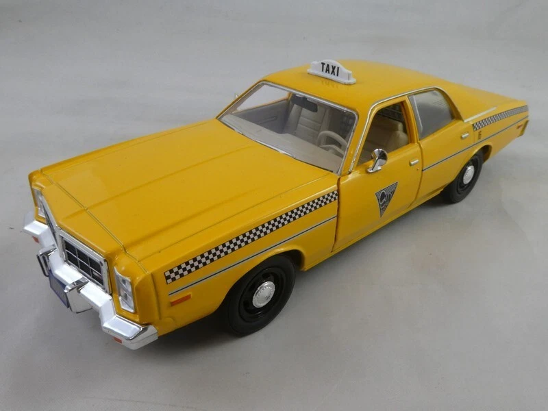 Greenlight Dodge Monaco TAXI Rocky III 1978 1/24 84161 - Immagine 2 di 3