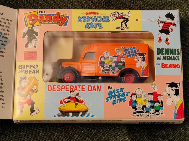 1955 Vw Bus Dandy Beano Biffo The Bear Die Cast Model By Lledo England For Sale Online Ebay