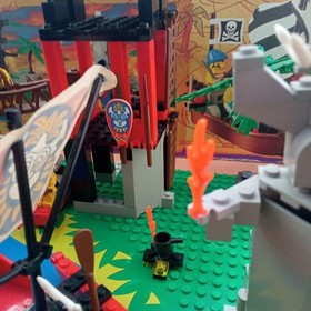 LEGO 6278 Enchanted Island Pirates Islanders 1994