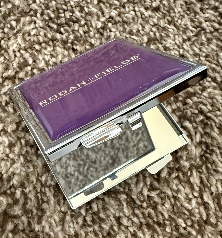 Rodan Fields Mini Mask Gift Set Redefine Reverse Soothe Mirror Selfie Light - Image 2 of 3