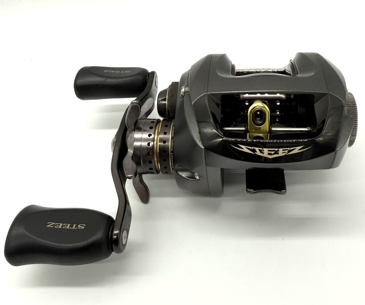 Daiwa STEEZ 103H Right Handed Bait Casting Reel No Box From JAPAN