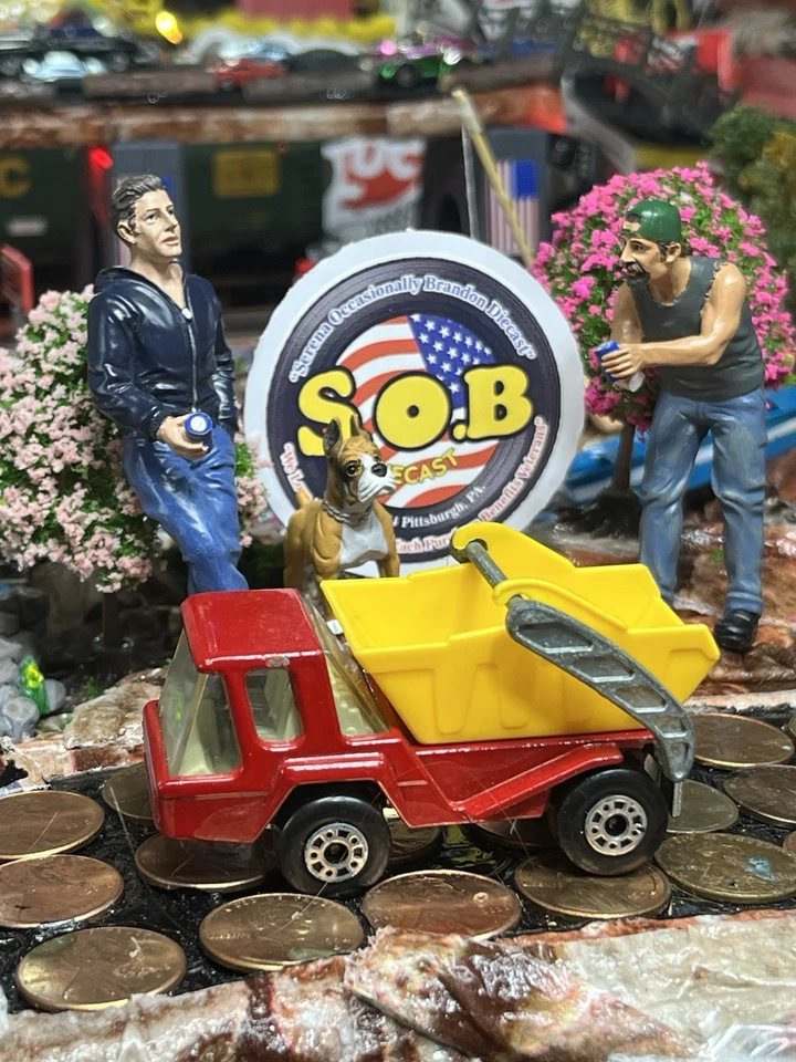 Lesney Matchbox Superfast 1976 Skip Truck No 37 1:64 Red Diecast USED NM Cond - Image 2 of 4