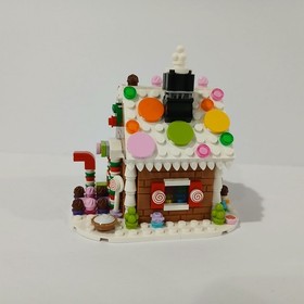 LEGO 40139 Gingerbread House Christmas Seasonal Retired