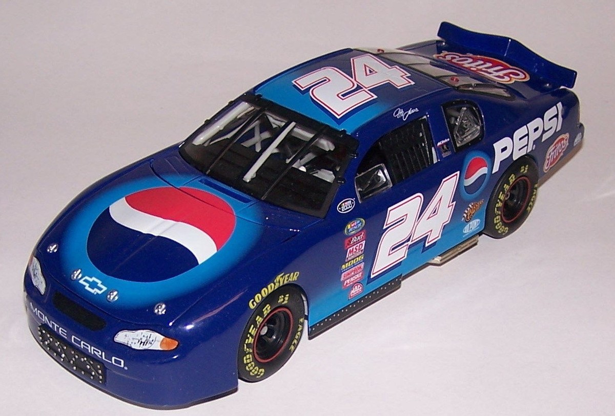 Jeff Gordon 2000 Pepsi Racing #24 Chev Monte Carlo Race Car 1:24
